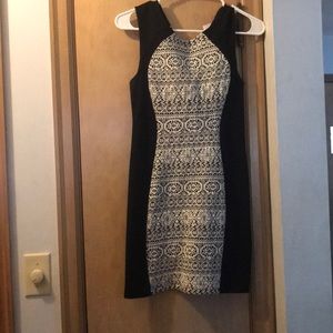 Black and white pattern mini dress